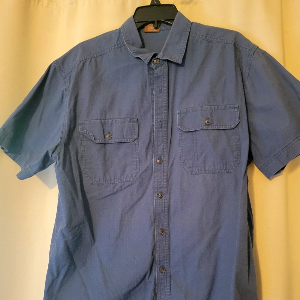 Mens L Great Northwest button short sleeved shirt